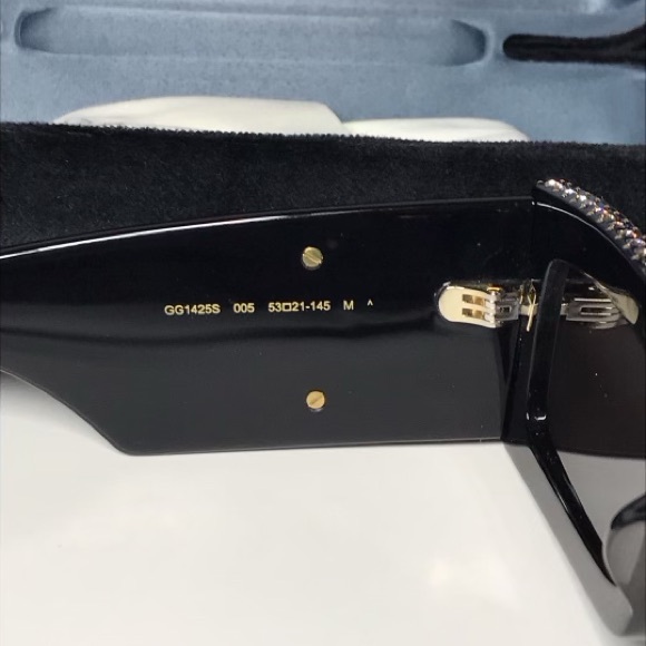 New Authentic GG1425s 005 Gucci Black Sunglasses with Crystal Accents - Picture 12 of 16